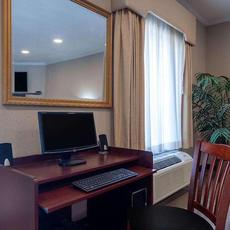 Baymont By Wyndham Kirksville University Area Esterno foto