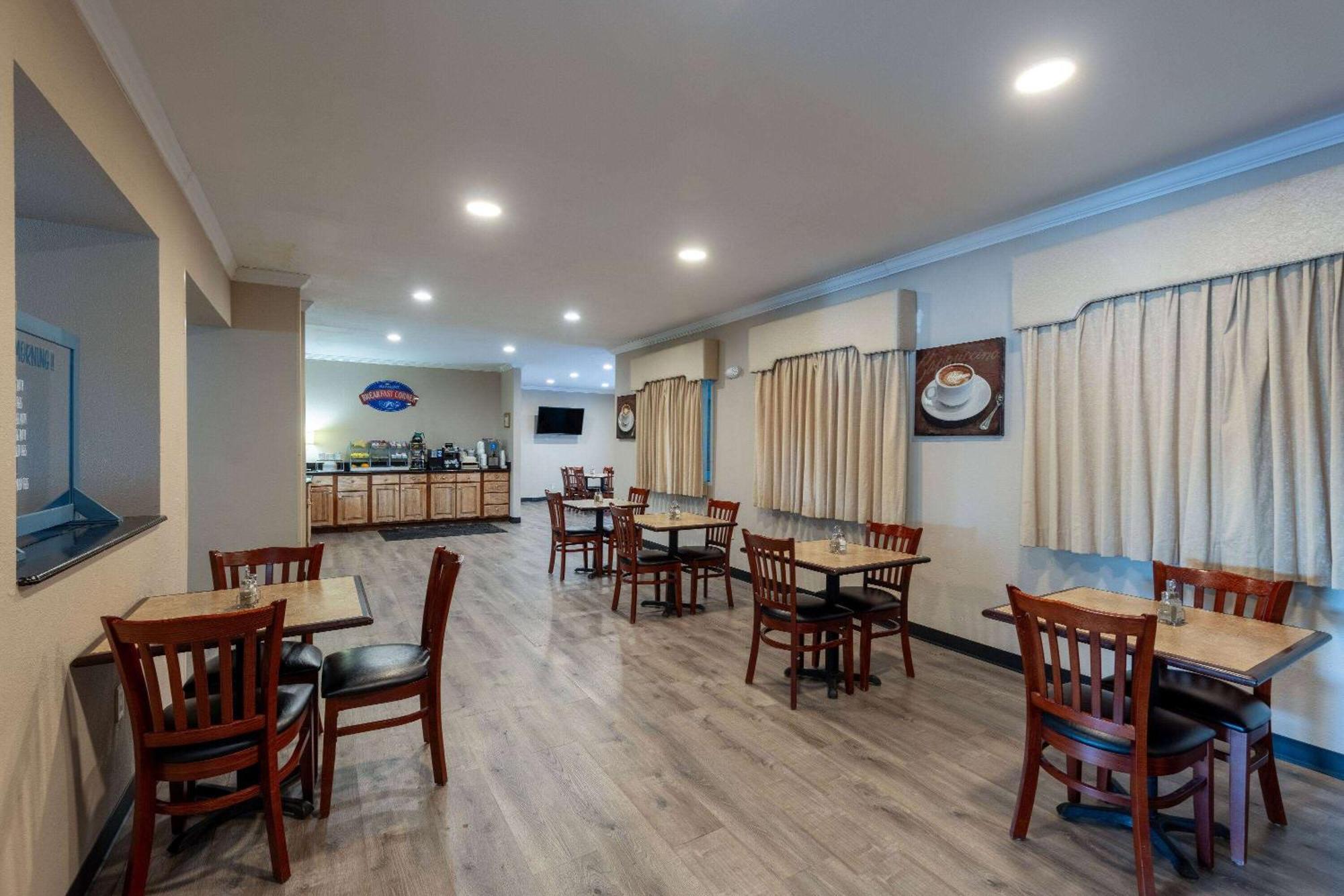Baymont By Wyndham Kirksville University Area Esterno foto