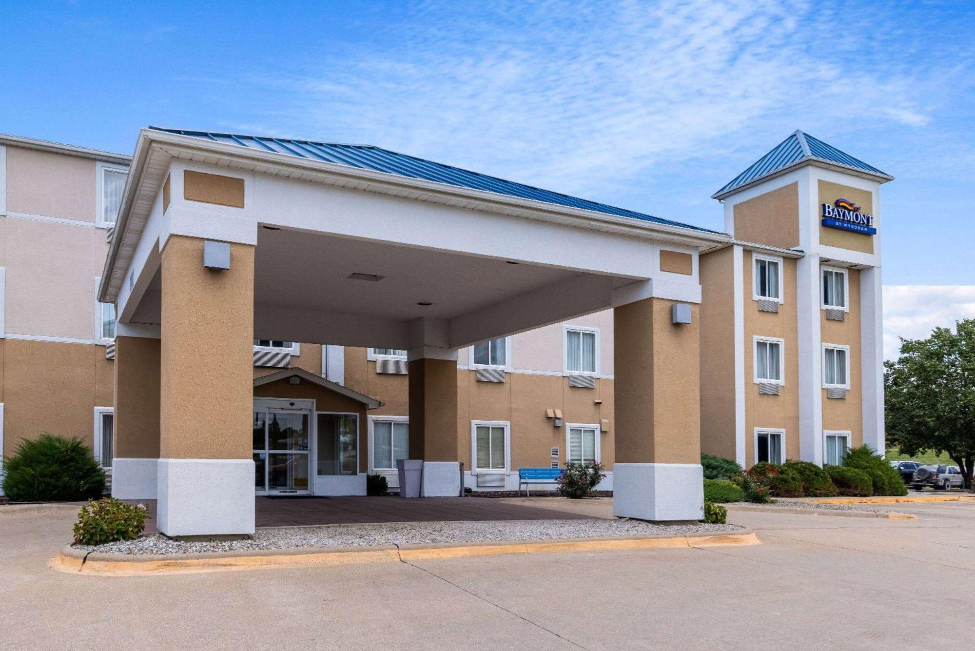 Baymont By Wyndham Kirksville University Area Esterno foto