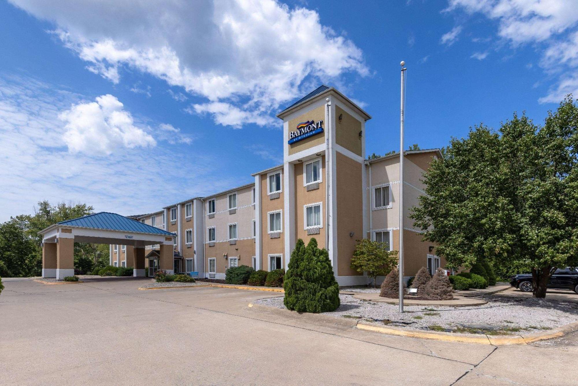Baymont By Wyndham Kirksville University Area Esterno foto